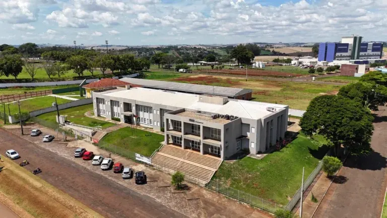 Fórum Eleitoral de Ivaiporã — Ivaiporã/PR, obra executada pela Construtora Guilherme